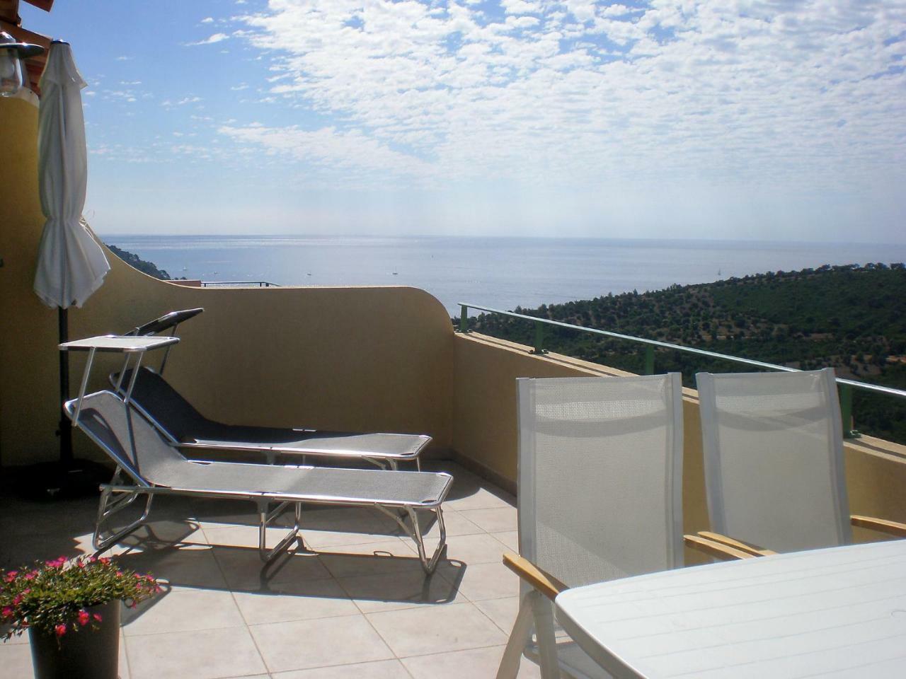 Holiday Home Le Belvedere By Interhome Cavalaire-sur-Mer Exteriör bild
